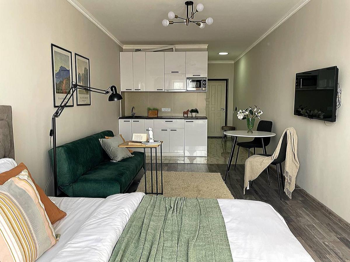 студия тайный сад с шикарным видом на горы Apartment *