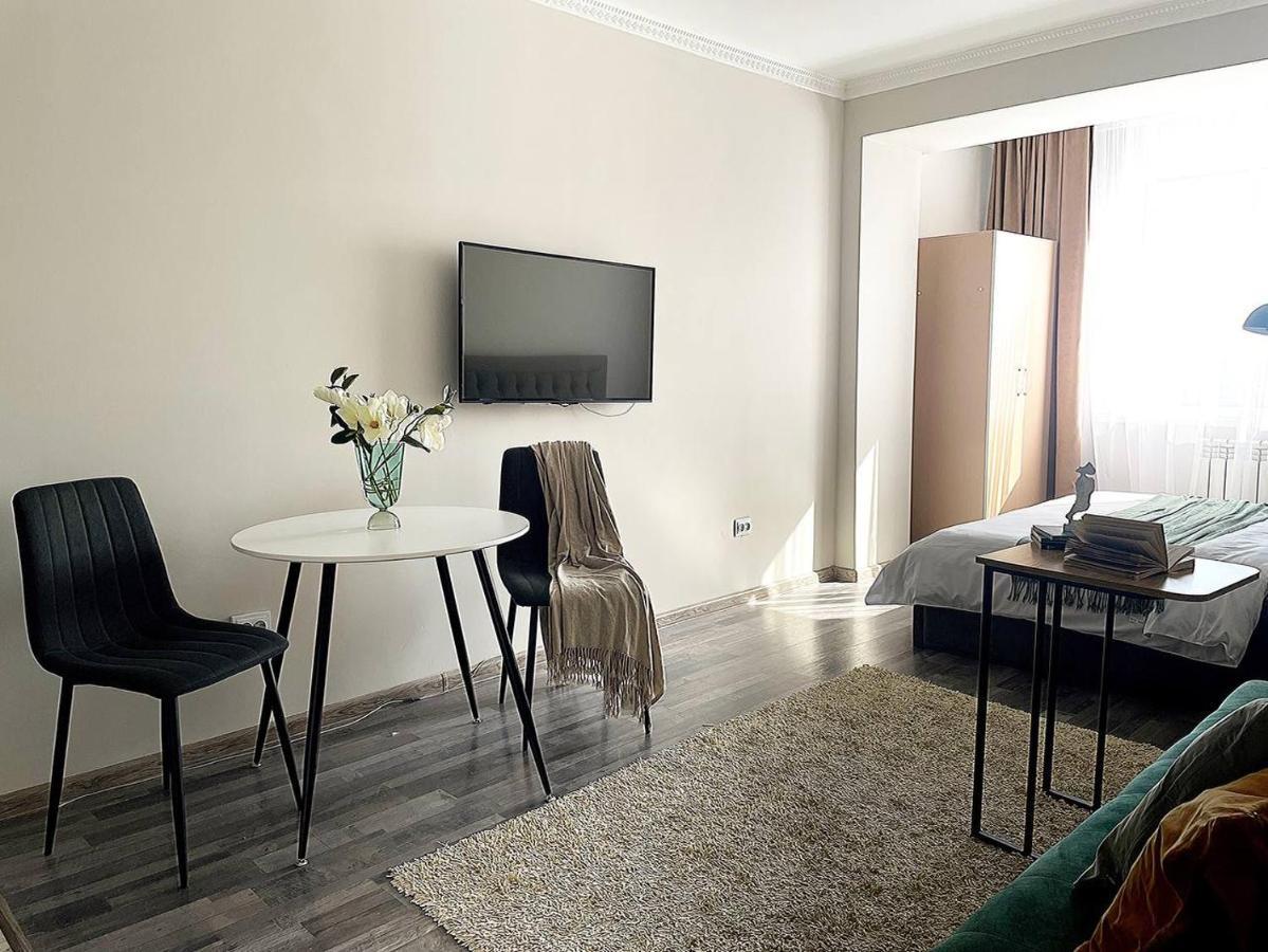 Apartment студия тайный сад с шикарным видом на горы Almaty